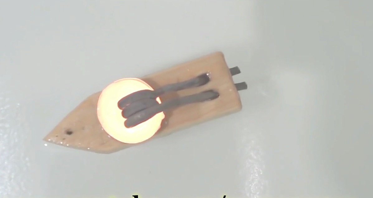 candle steam boat