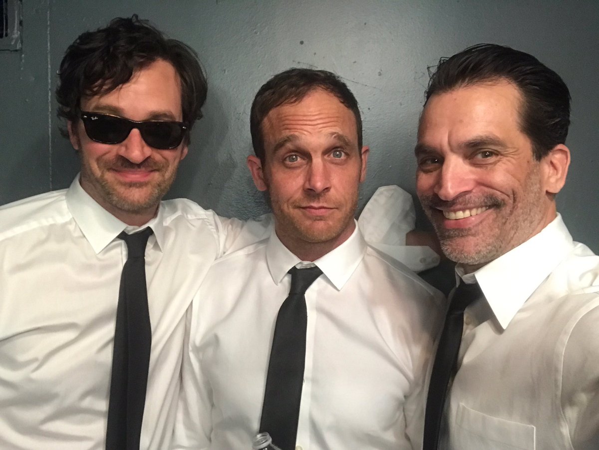 That Thing You Do Cast From 'That Thing You Do!' Reunites On Stage | RTM - RightThisMinute
