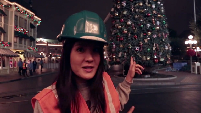 How Disneyland Gets in the Christmas Spirit