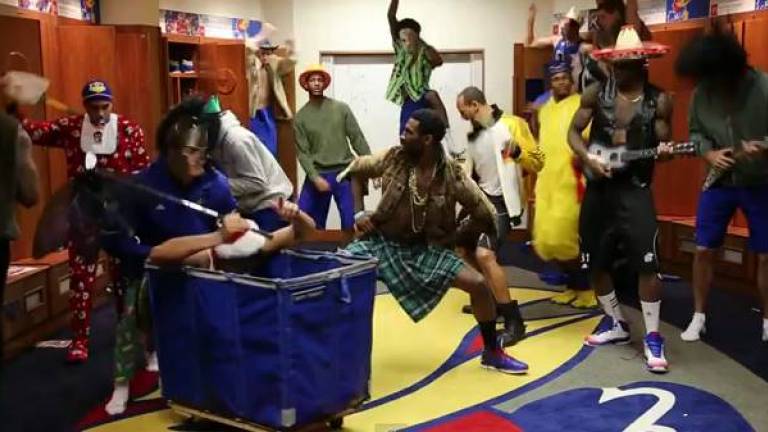 University of Kansas Basketball Team Does the Harlem Shake
