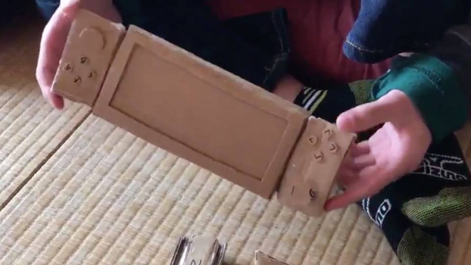 Clever Child Crafts A Nintendo Switch From Cardboard RTM