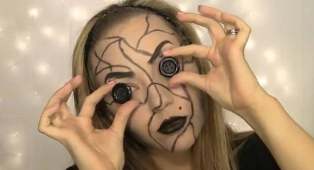 Achieve Coraline S Other Mother Look For Halloween Rtm