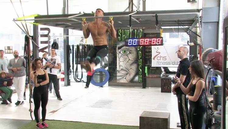 two finger pull ups