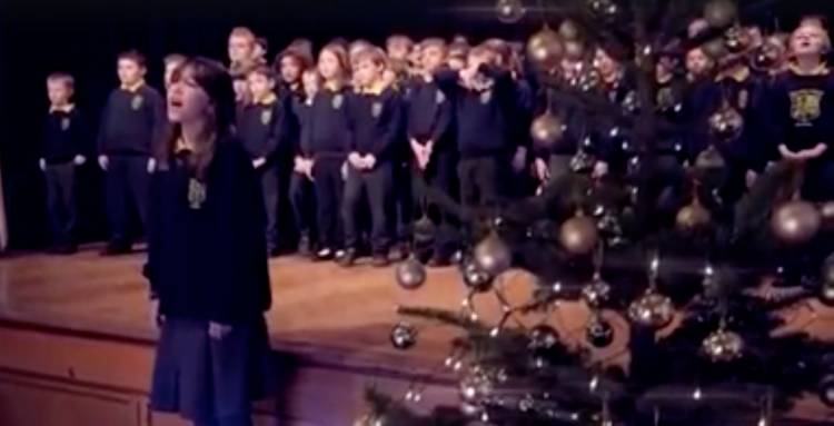 10 Year Old Irish Girl With Autism Sings Hallelujah Rtm Rightthisminute Original lyrics of hallelujah song by k.d. girl with autism sings hallelujah