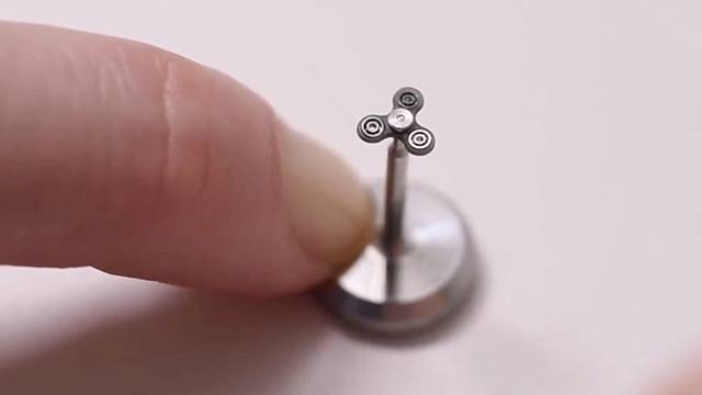 Yes It s The World s Smallest Fid Spinner