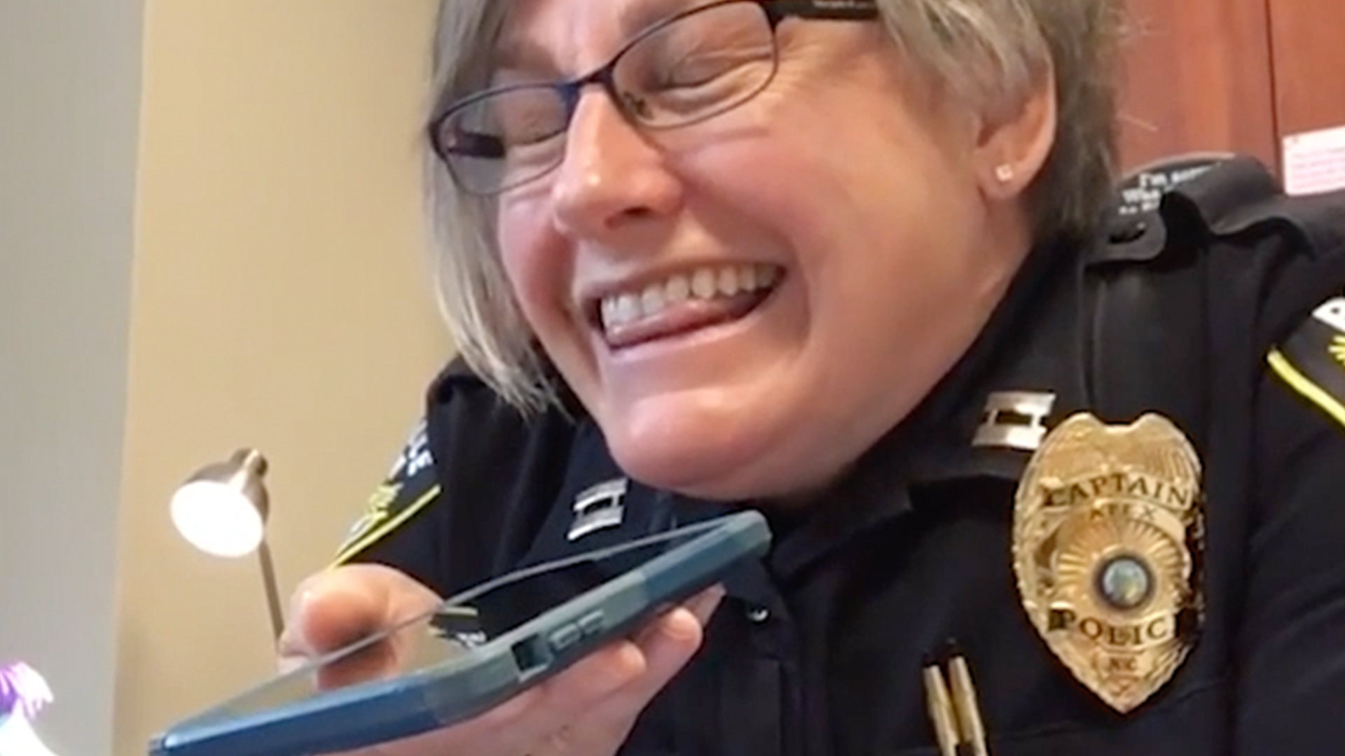 Police Officer Shuts Down Scam Call Like A Pro RTM