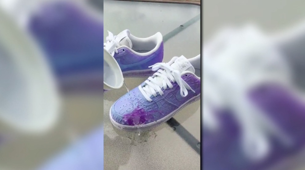 change shoe color