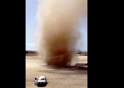 Electric Sports Bike >> Giant Dust Devil in Australia | RTM - RightThisMinute Electric Sports Bike >> Giant Dust Devil in Australia | RTM - RightThisMinute