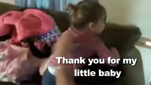 Kid Feel Her Sister Food Youtube Kid Feel Her Sister Food Youtube