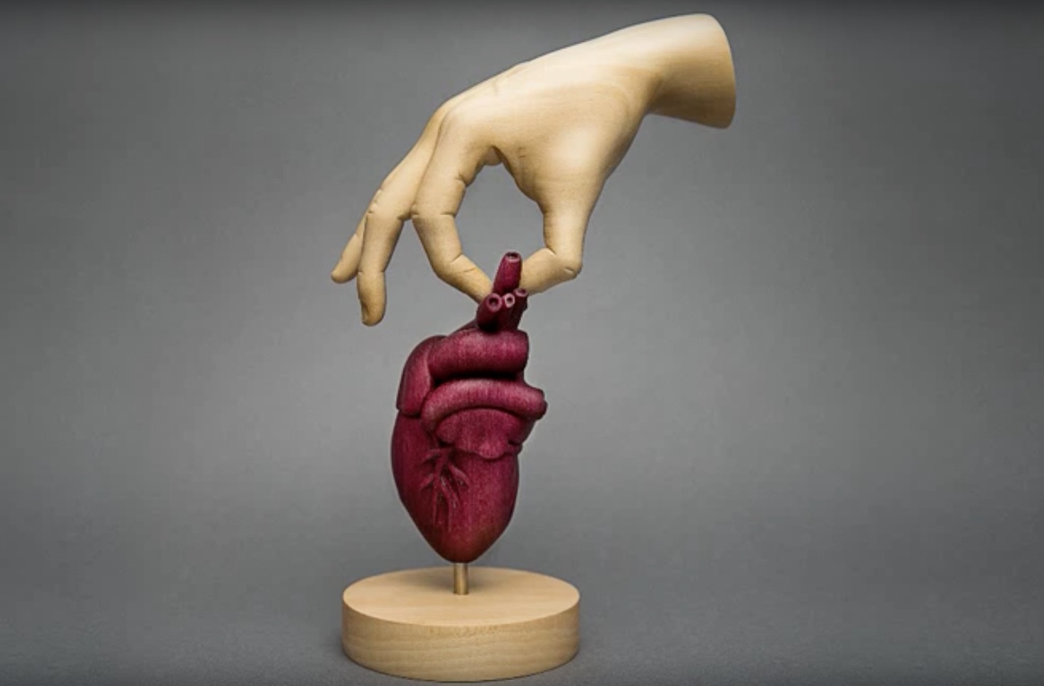 Artist Creates Wooden Sculpture of Human Heart RTM RightThisMinute