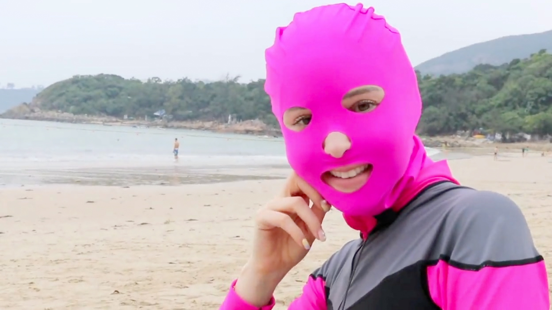 So, What's The 'Facekini' All About? RTM RightThisMinute