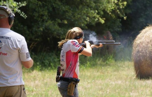 katelyn-francis-texas-triple-gun-shooting-competition-video-2.jpg