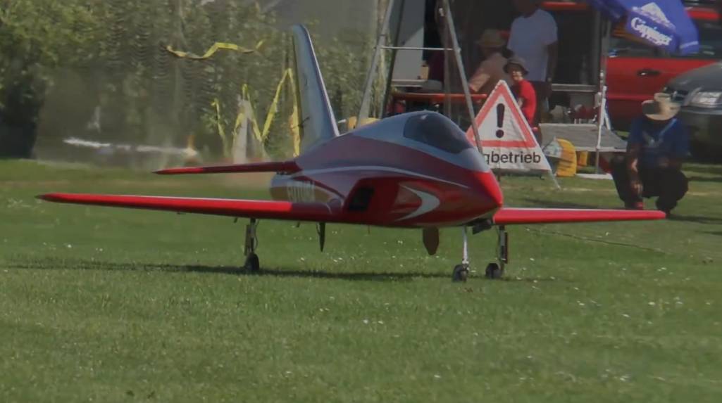 Flying Fast and Low in the RC Futura Jet RTM RightThisMinute