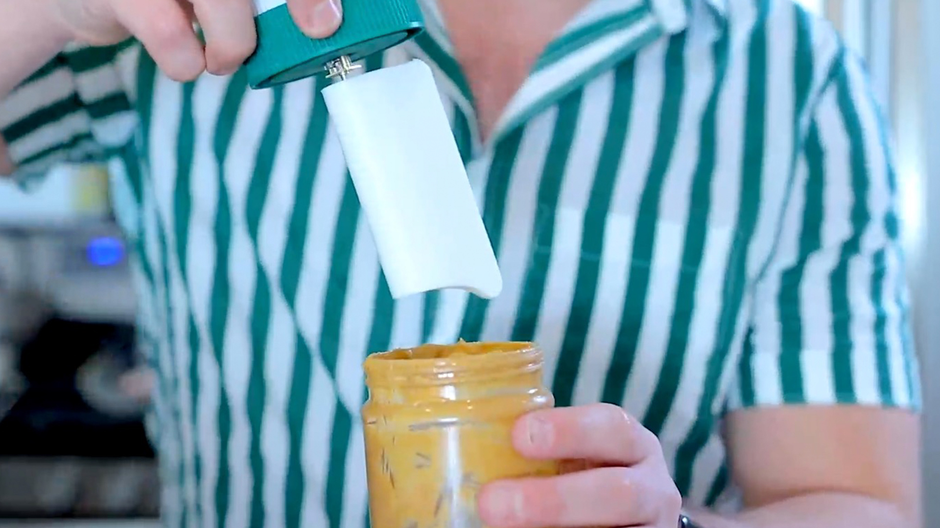 This Nifty Invention Reaches All The Peanut Butter In The Jar RTM