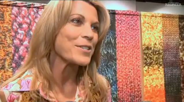 minute craft how Vanna Art  Yarn Show Hosts White Fashion  RTM