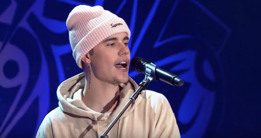 Justin Bieber While Singing His Christmas Song: 'What the F--- Are the Words?' | RTM ...