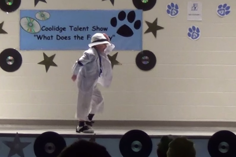Kid Does Michael Jackson Dance At Talent Show Kid Does Michael Jackson Dance At Talent Show