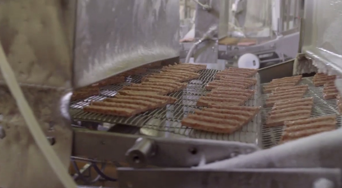 What Is the McDonald's McRib Made Of? RTM RightThisMinute